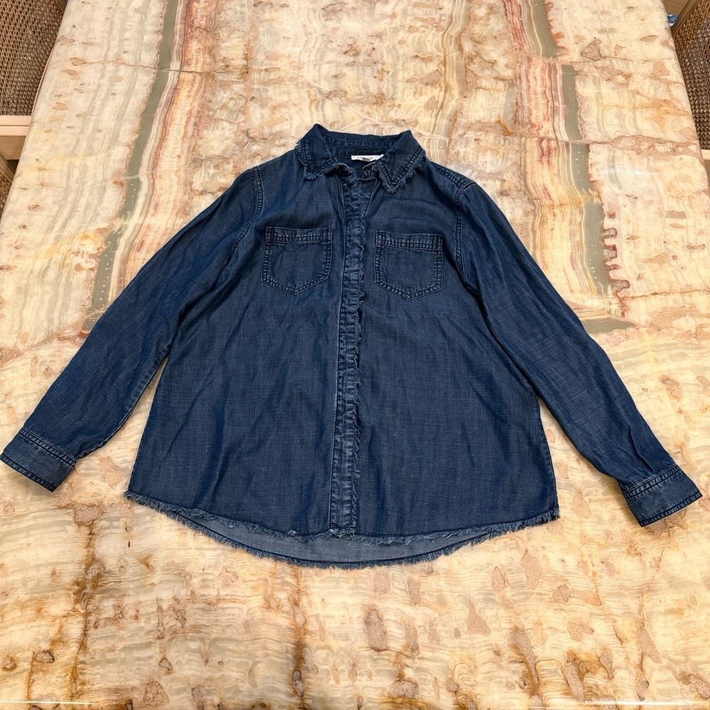 Chico's Chambray Button Front Shirt‎ Womens 0 Small Blue Frayed Trim Long Sleeve